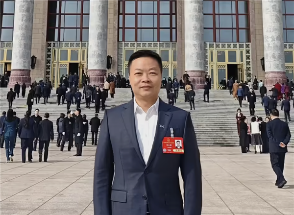 风暴娱乐官方：何小鹏：淘汰赛还有3年 中国新能源车企最终可能只剩下7家